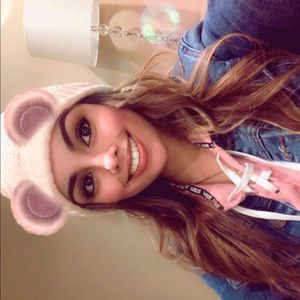 Meet your Posher, Kelly